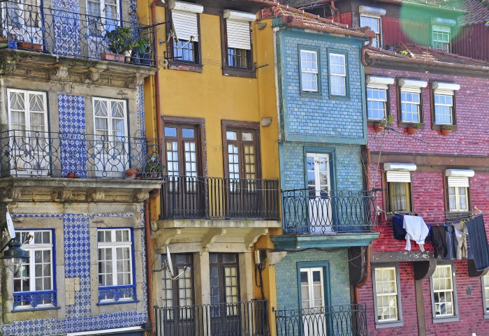 Colourful houese of Oporto